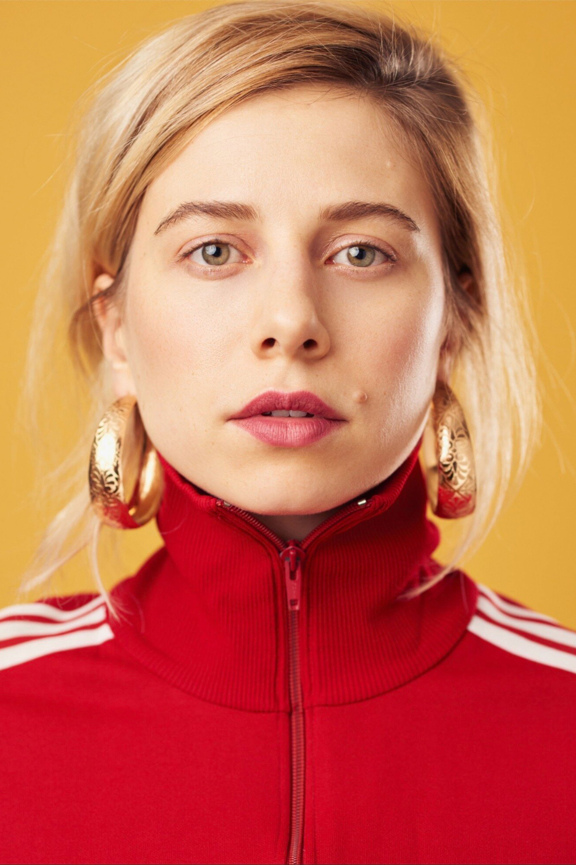 Victoria Ratermanis backdrop