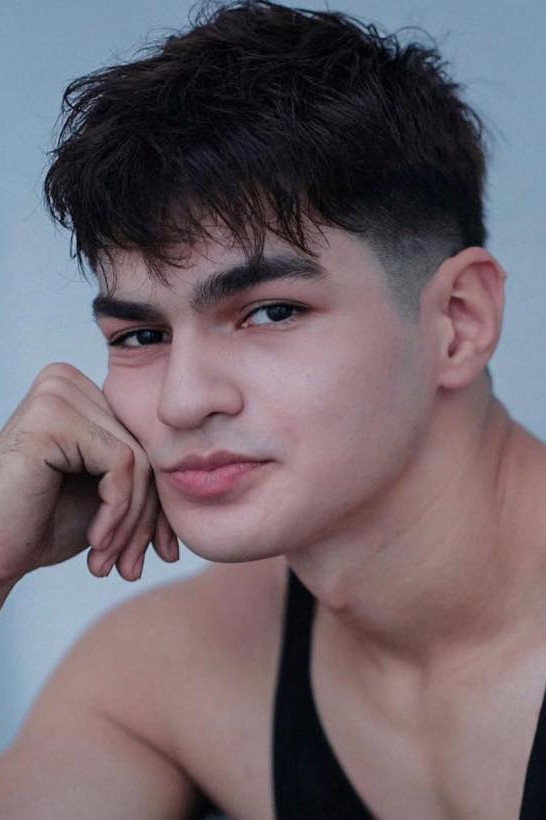 Bruce Roeland backdrop