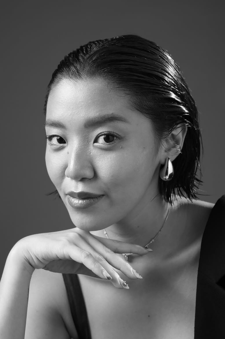 Naomi Christy backdrop