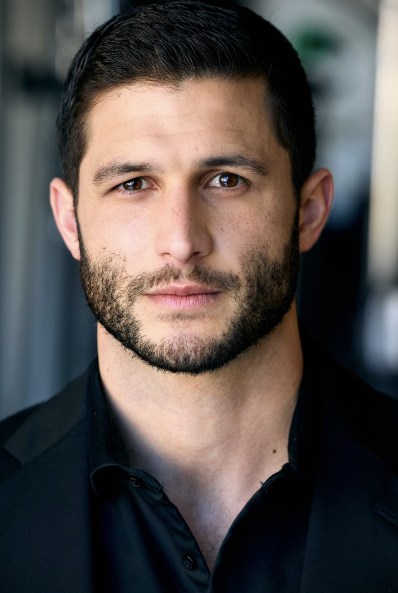 Roberto Portales backdrop