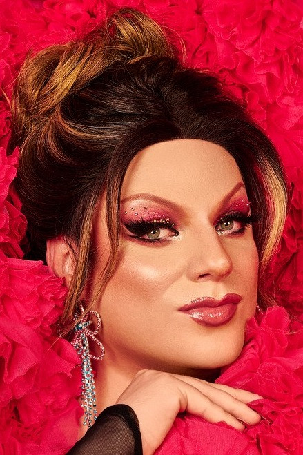 Lorelay Fox backdrop