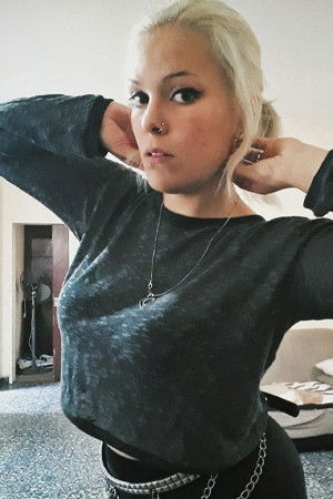 Ruth Fraquelli backdrop