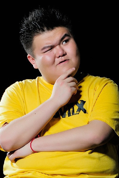 Zhang Luo Chen backdrop