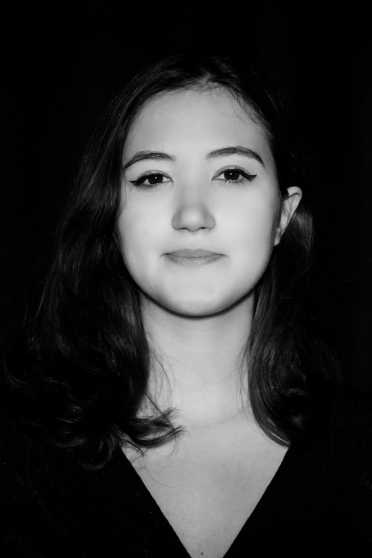 Aslı Çakmak backdrop