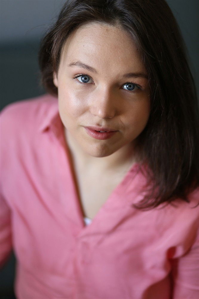 Marion Delage backdrop