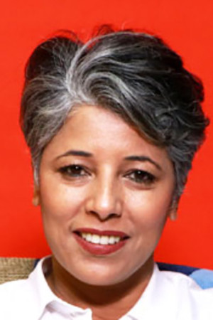 Fatma Felhi backdrop