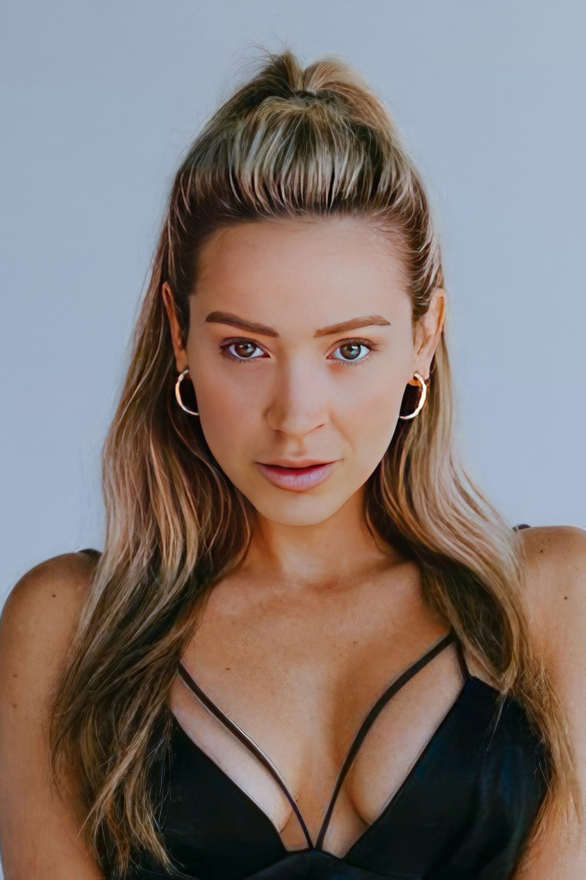 Dominika Mirgová backdrop