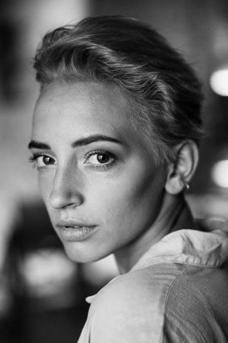 Olena Meshcheriakova backdrop