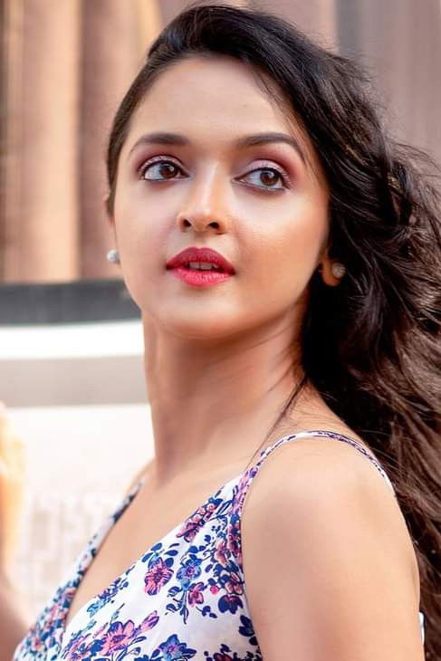 Annmary Tom backdrop