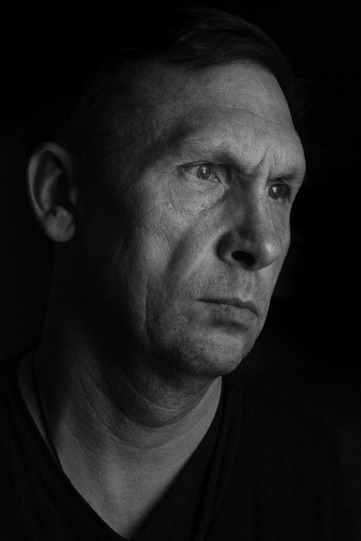 Oleksandr Chekmenov backdrop