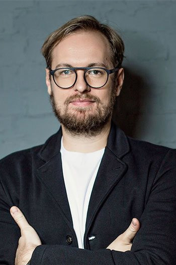 Danylo Kaptyukh backdrop