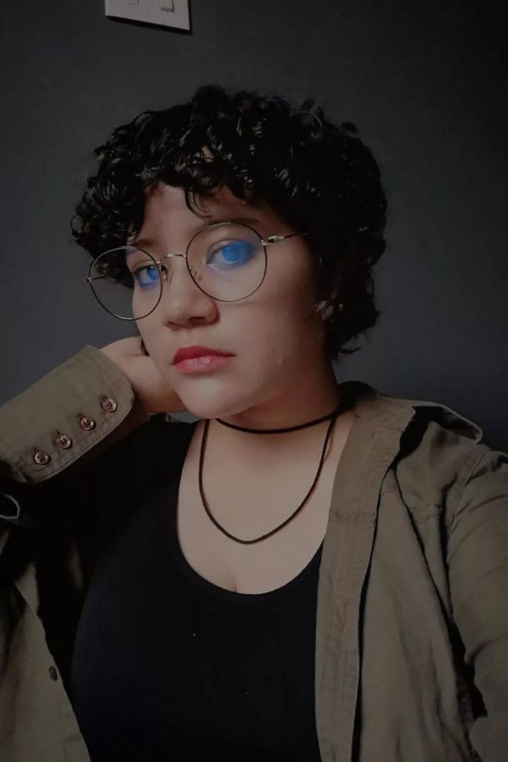 Ali Domínguez backdrop