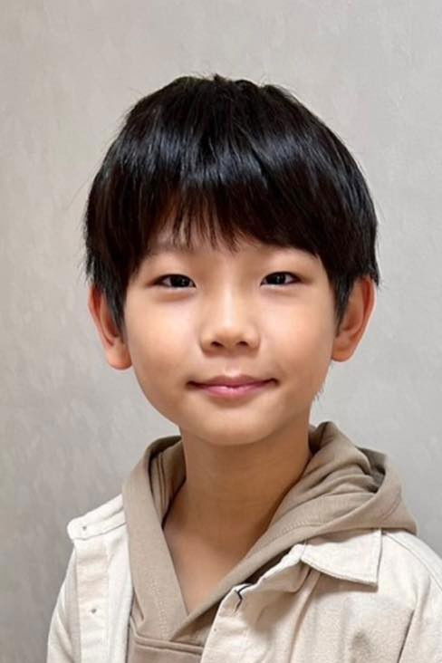 Chun-Hao Hung backdrop