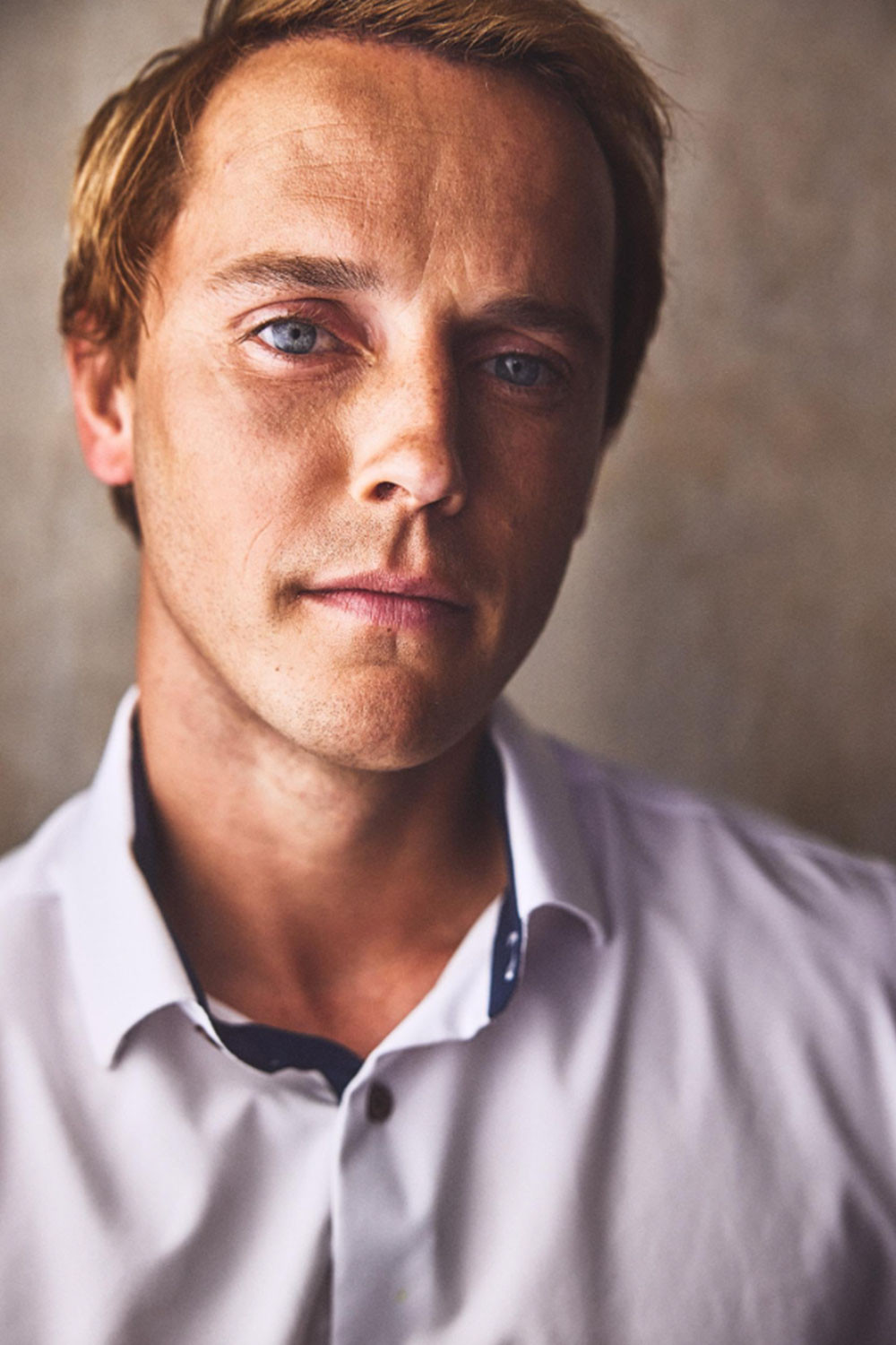 Leonty McCarthy backdrop