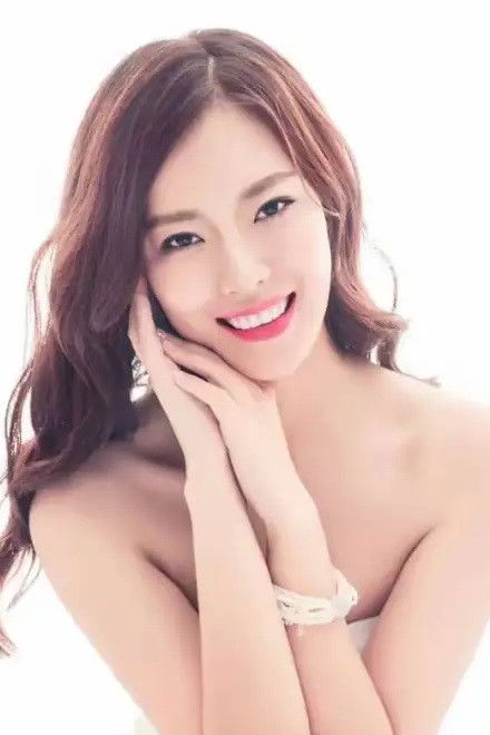 Ji Zhenzhen backdrop