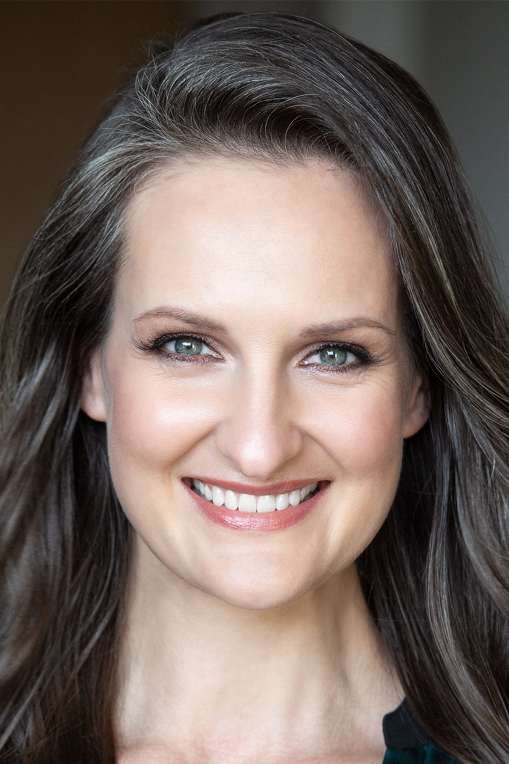 Olecia Obarianyk backdrop