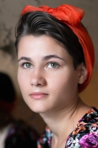 Morgane Line Vallée backdrop