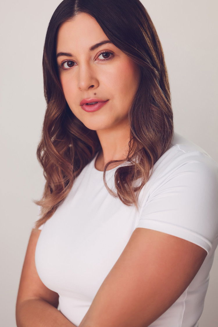 Daniela Benavides backdrop