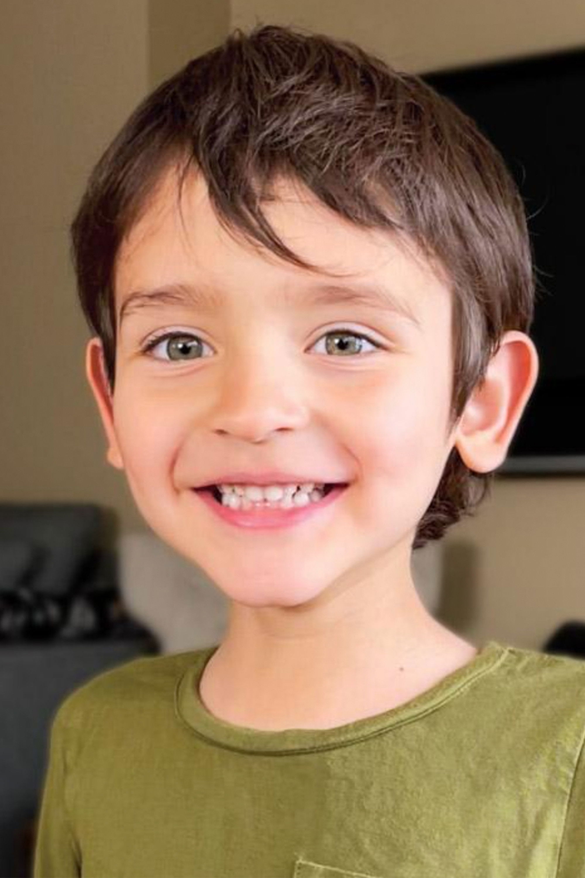 Bodhi Tabatabai backdrop