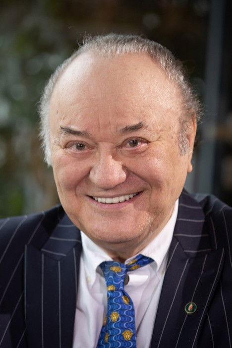 György Korda backdrop