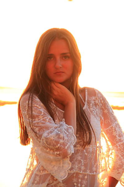 Catarina Migliorini backdrop