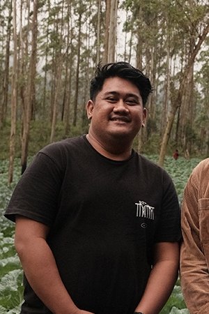 Aditya Rynaldi backdrop