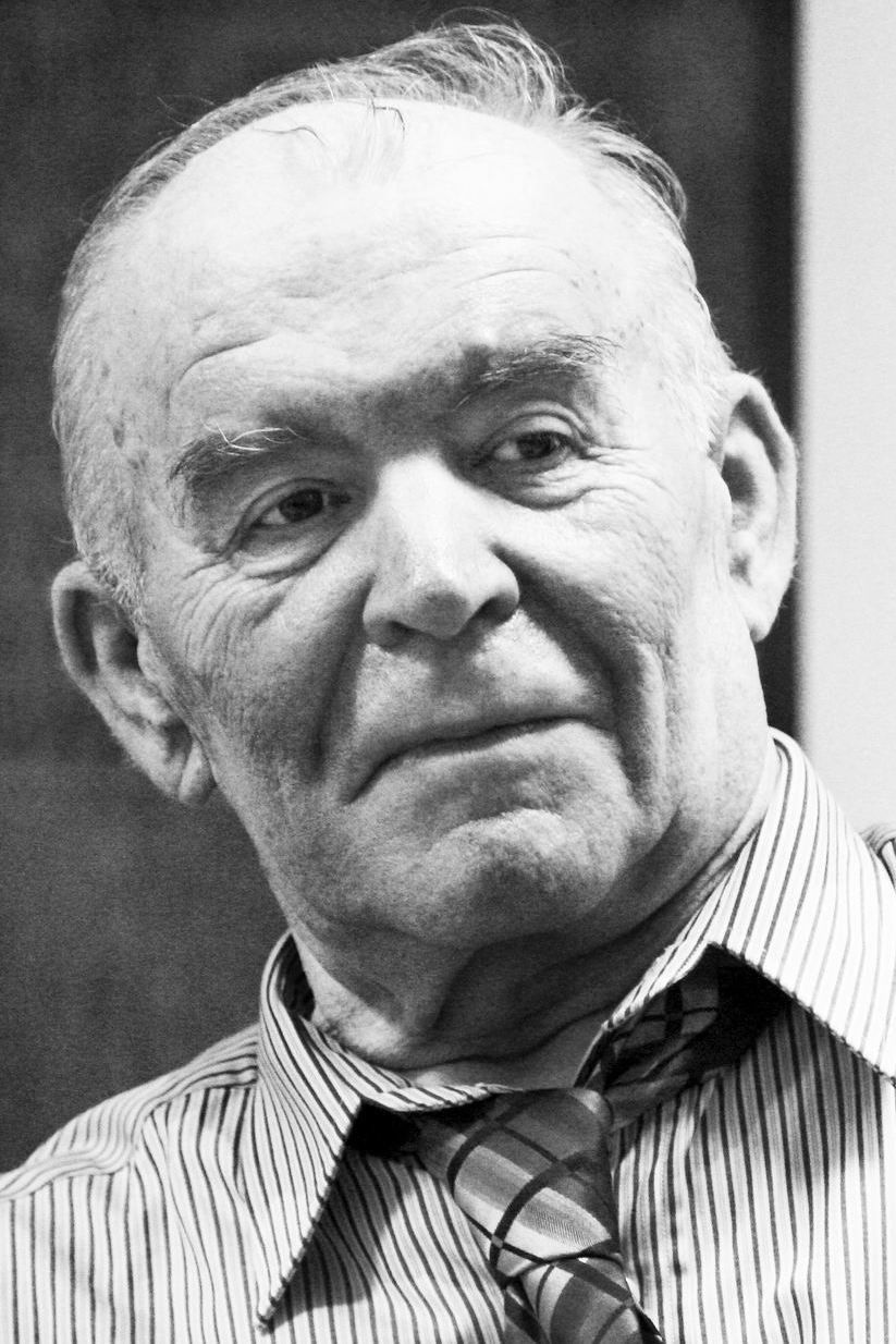 Leonid Cherevatenko backdrop