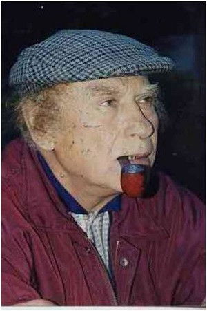 Badri Hassoun Farid backdrop