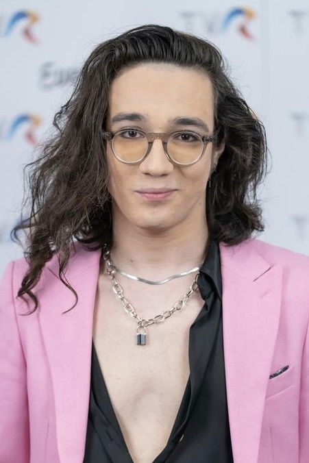 Theodor Andrei backdrop