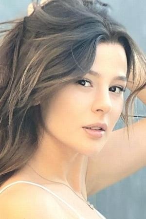 Eda Elif Başlamışlı backdrop