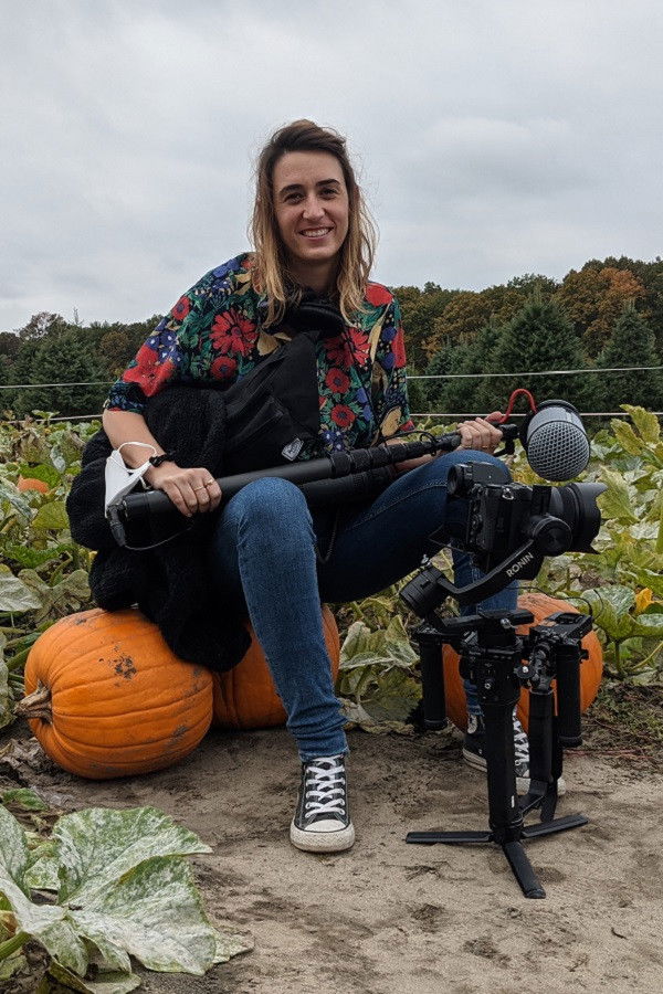 Adi Rabinovici backdrop