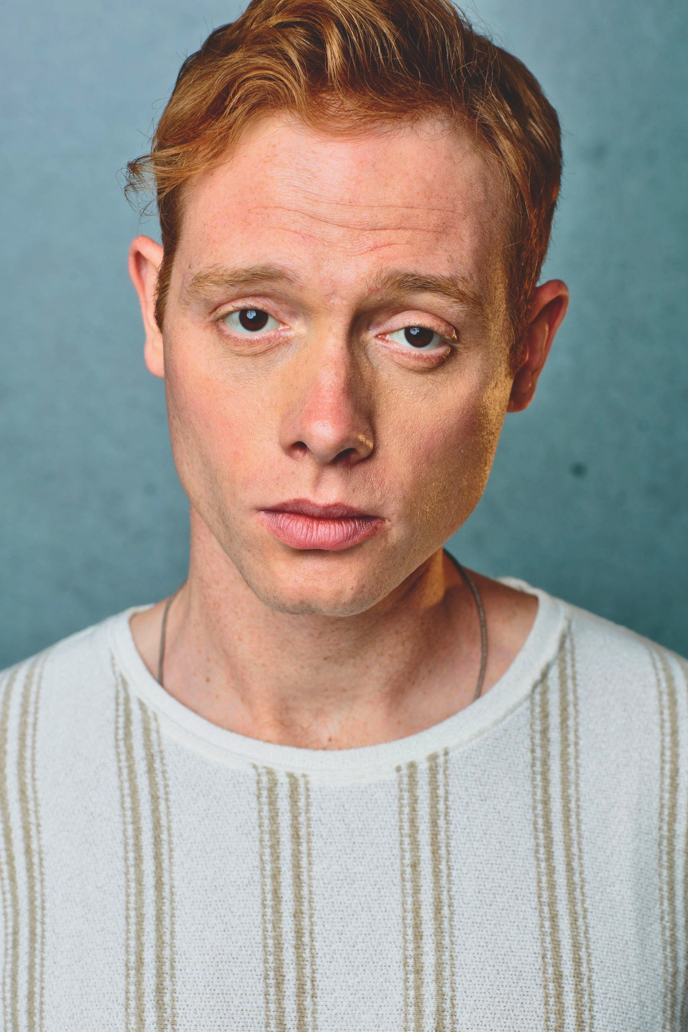 Max Pescherine backdrop