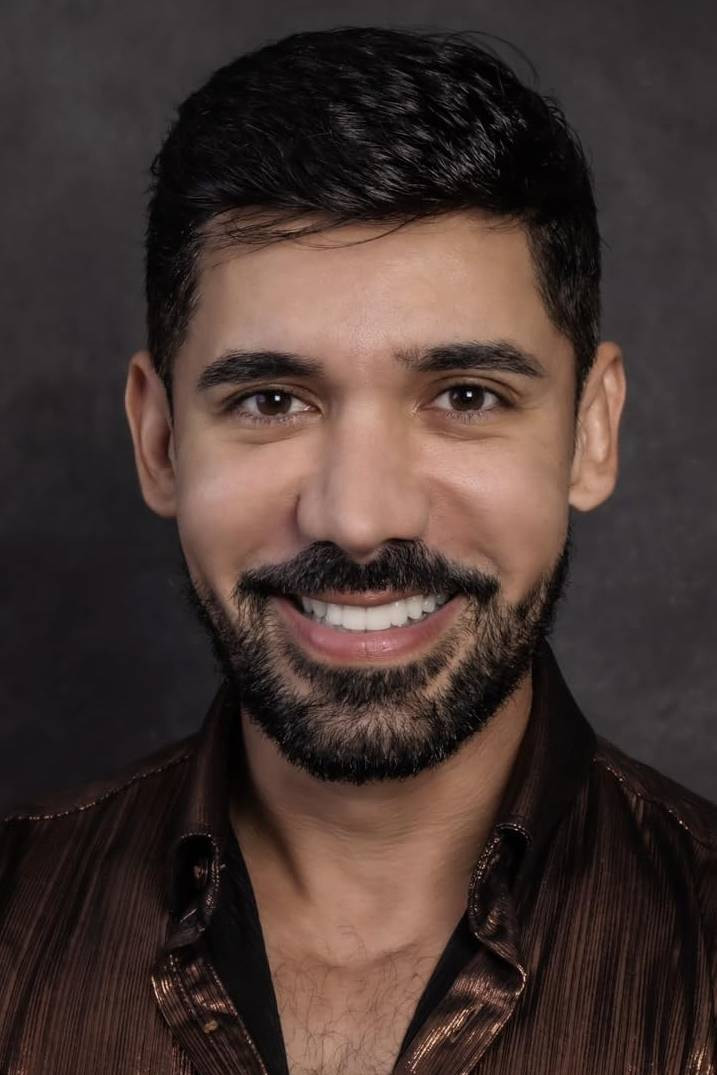 Fernando Alvarez backdrop