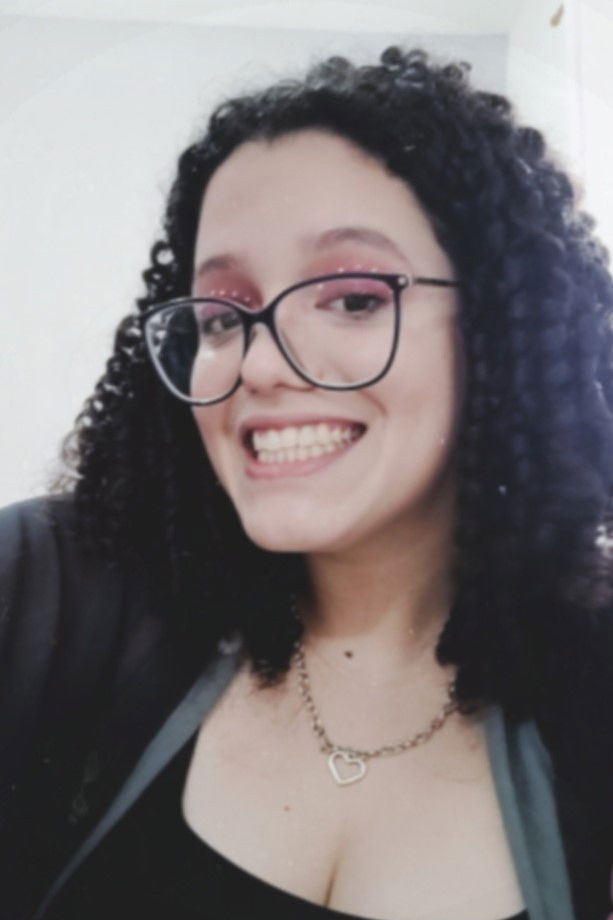 Alessandra Moura backdrop