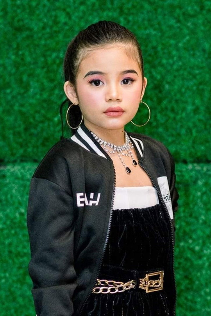 Eiah Manjares backdrop