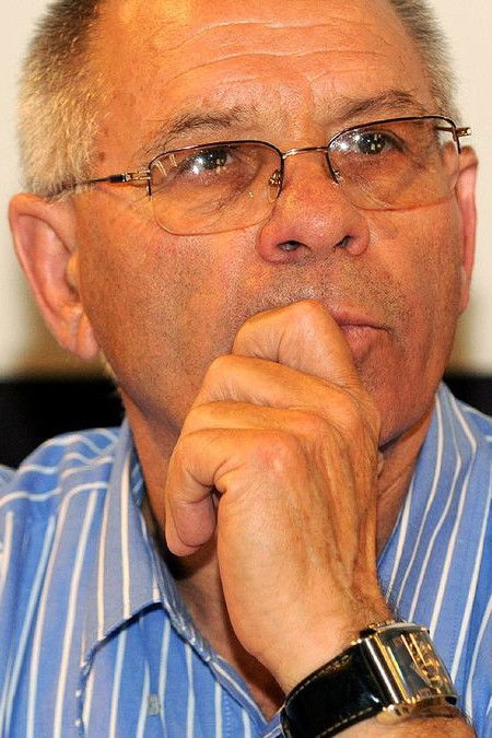 Rafael Pillado Lista backdrop