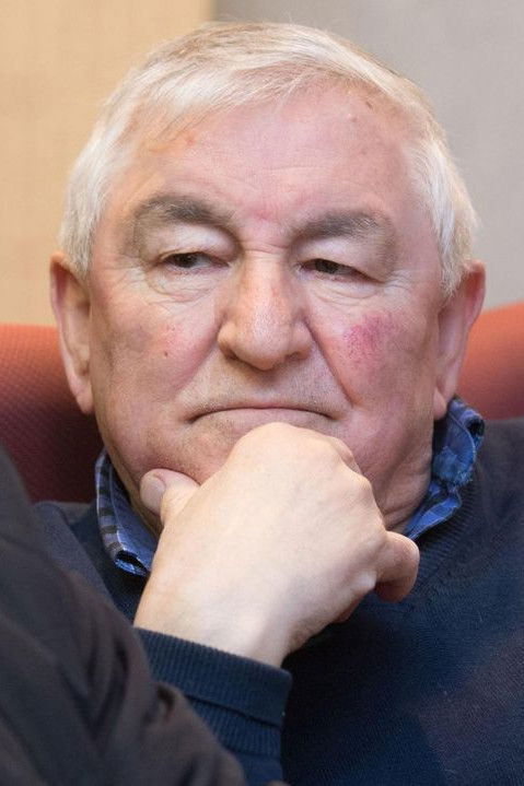 Suso Díaz Díaz backdrop