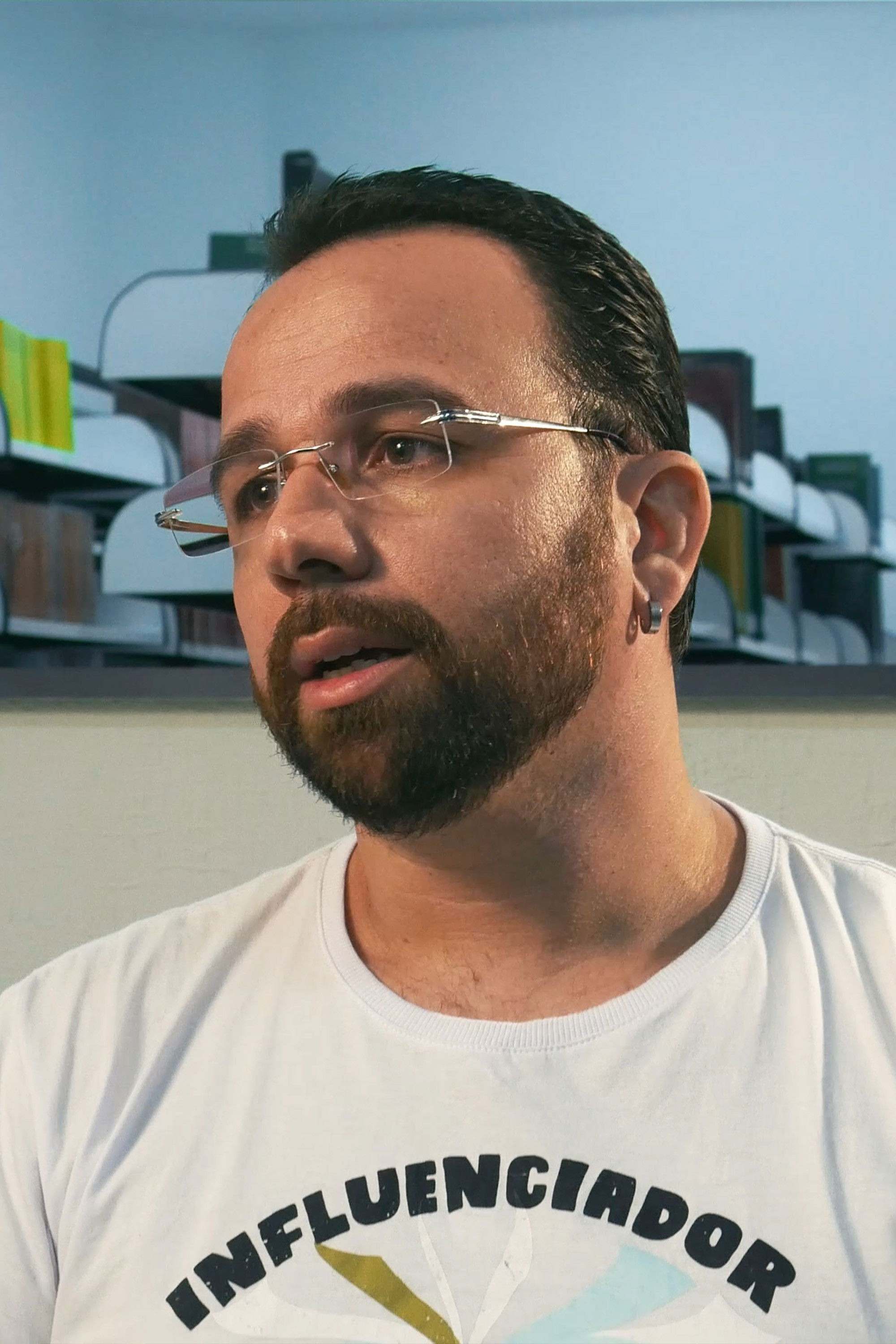 Rafael Mattoso backdrop