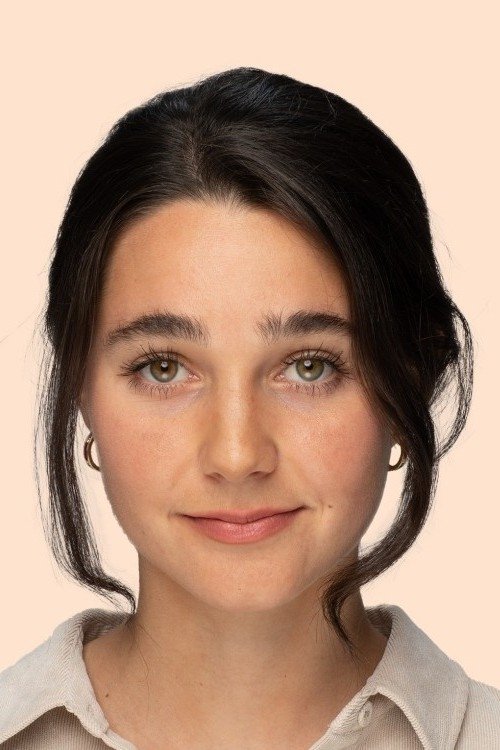 Lara Ricote backdrop