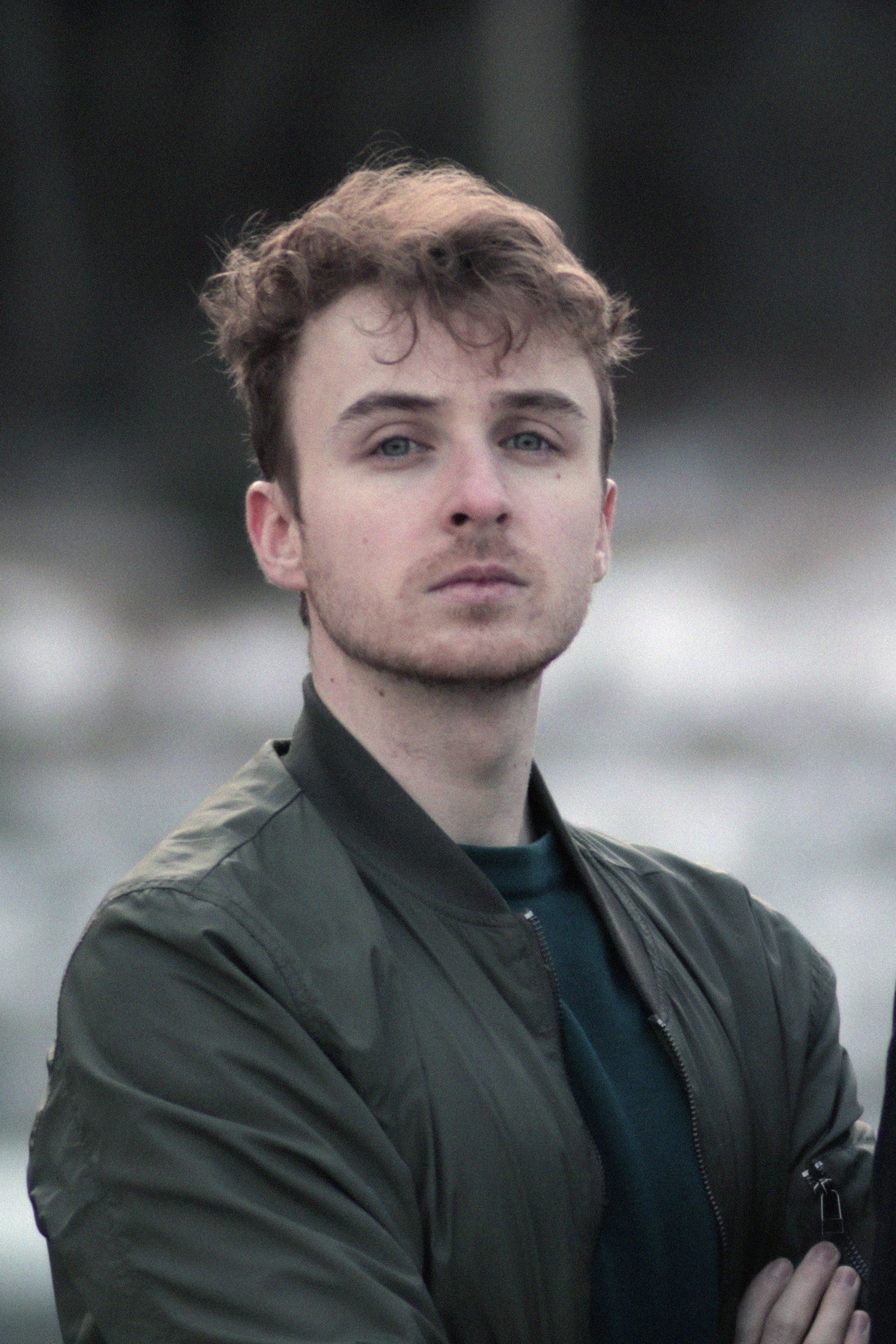 Tyler Whelen backdrop