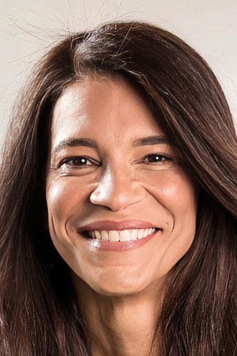 Soraya Pina backdrop