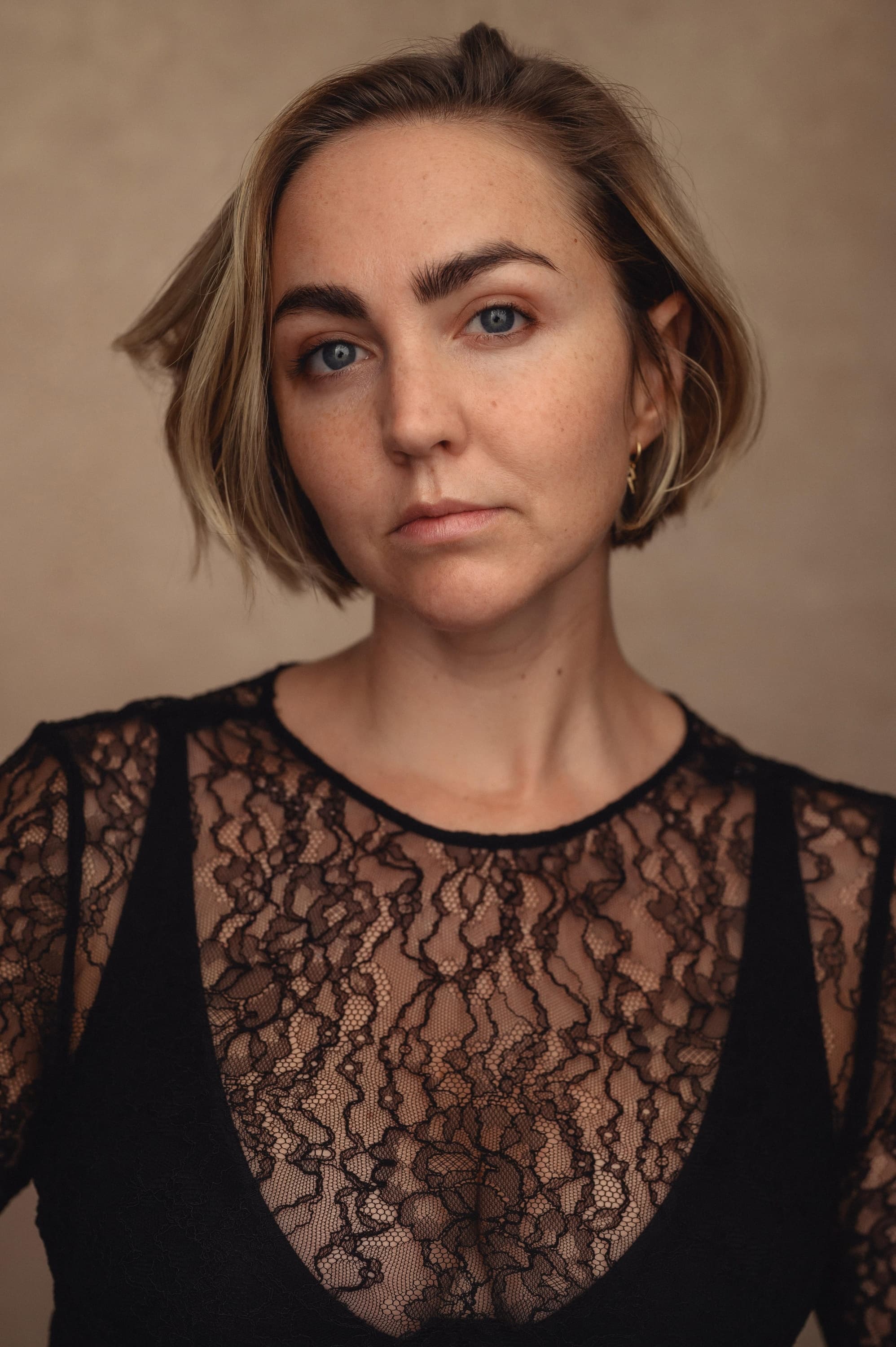 Kate Winter backdrop