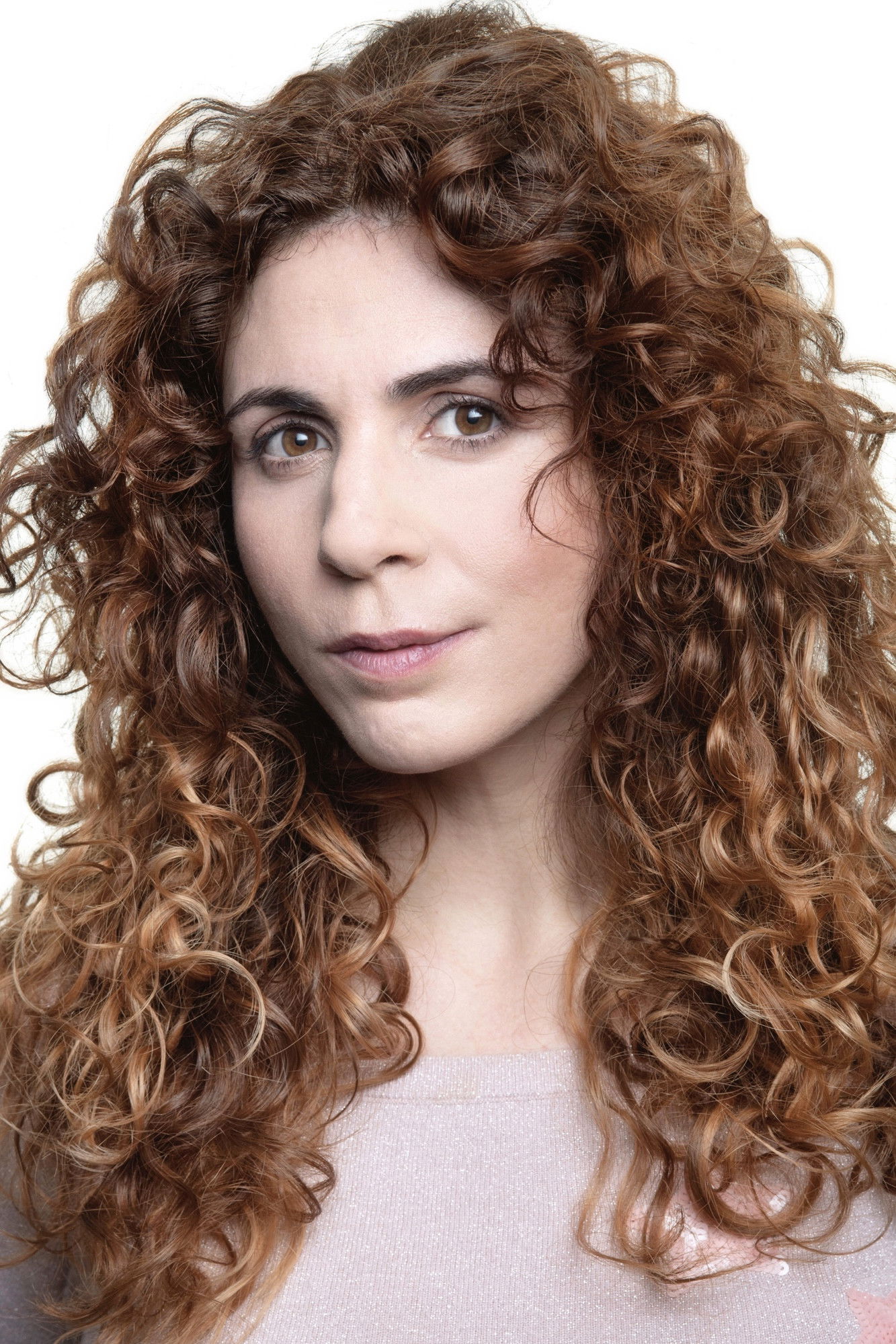 Claudia Cara backdrop