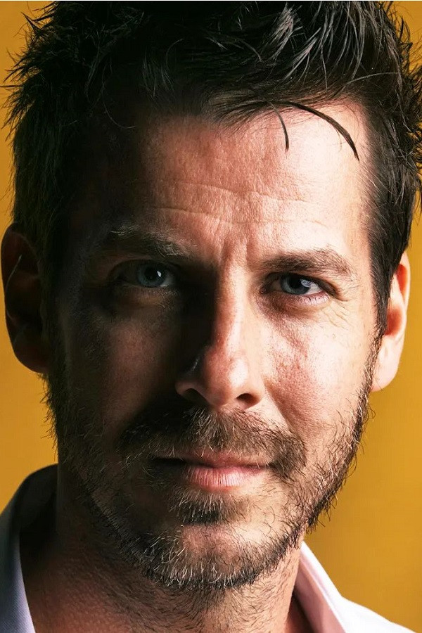 Sebastian Kahuna backdrop