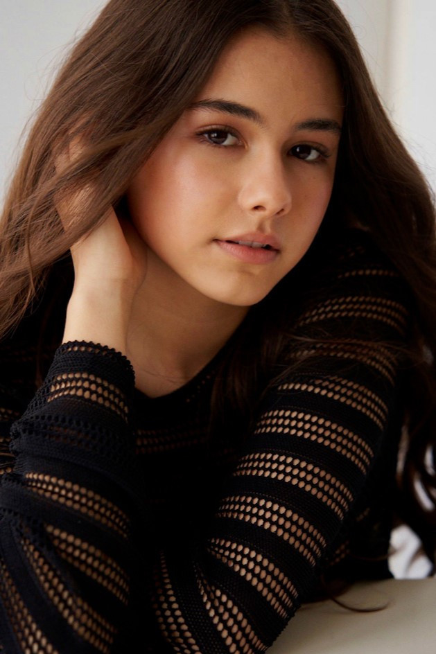 Lumi Pollack backdrop