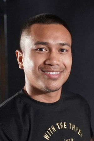 Mercito Gesta backdrop