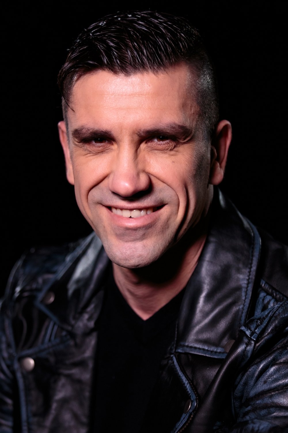 Tamas Szaraz backdrop