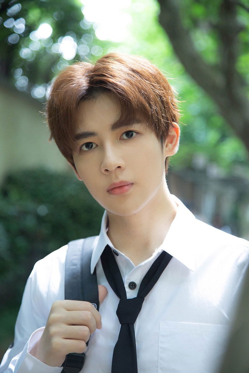 Gou Chen Hao Yu backdrop