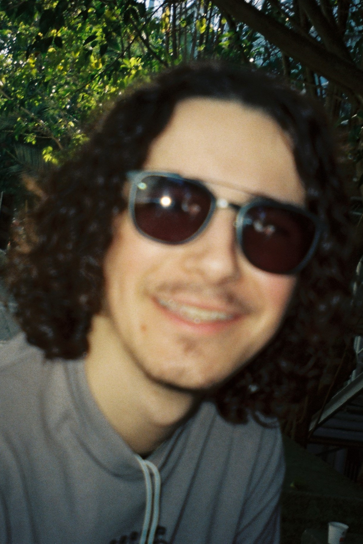 Gustavo Condeço backdrop