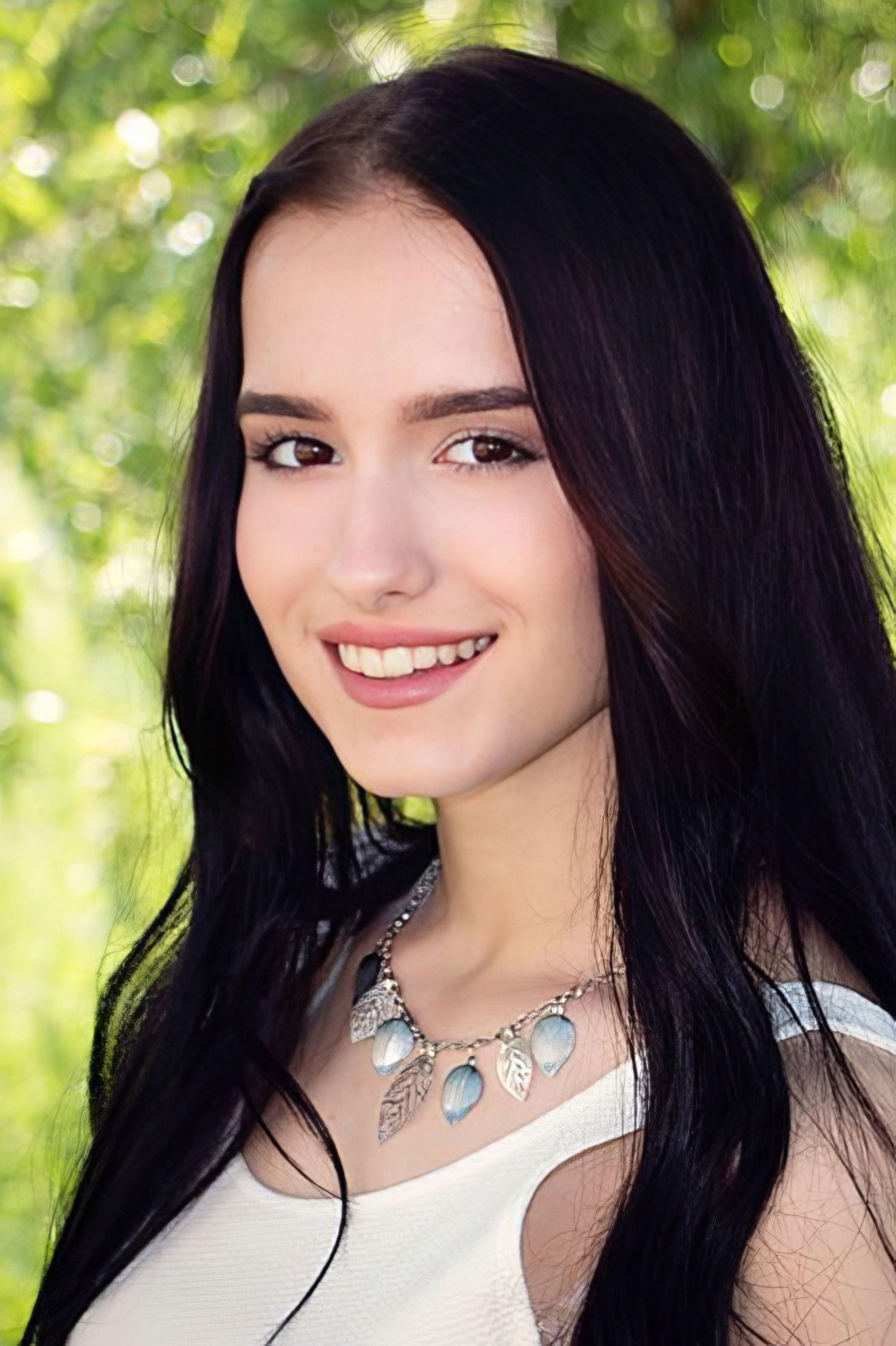 Ivana Kološová backdrop